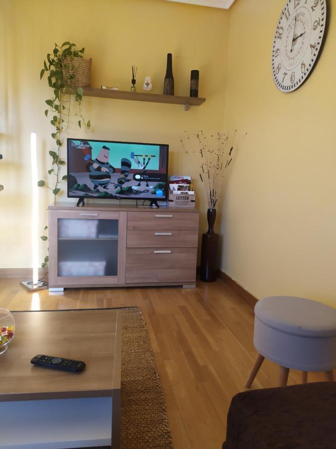 Apartamento Italia Piscina Aire Acondicionado Terraza Y Vistas Montana Ideal Para Mascotas Logrono Exterior photo